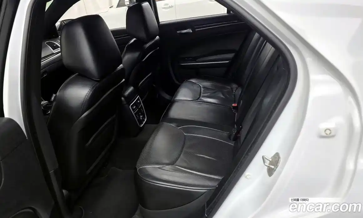 Chrysler 300C 2014 3.6 гидро в Москве № 1626077, фото 11