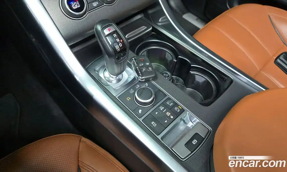 Land Rover Range-Rover Sport 2016 3.0 гидро в Москве № 166318, фото 9