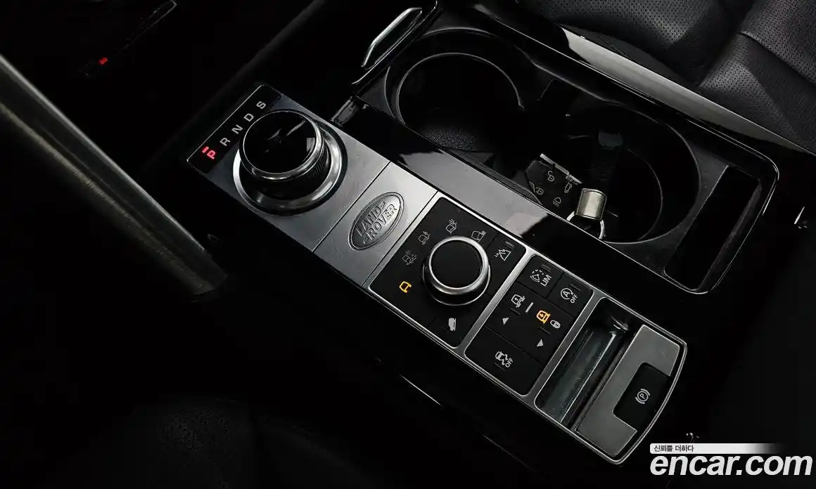 Land Rover Discovery 2017 3.0 гидро в Москве № 166702, фото 9