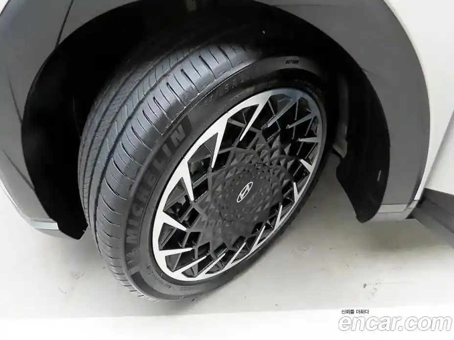 Hyundai Ioniq 5 2024 0.1 гидро в Москве № 1683982, фото 19