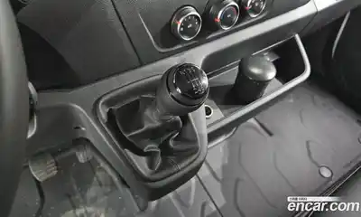 Renault Master 2024 2.3 механика в Москве № 1688081, миниатюра 9