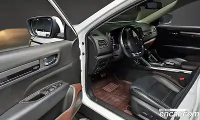 Renault QM6 2018 2.0 гидро в Москве № 1688179, миниатюра 10