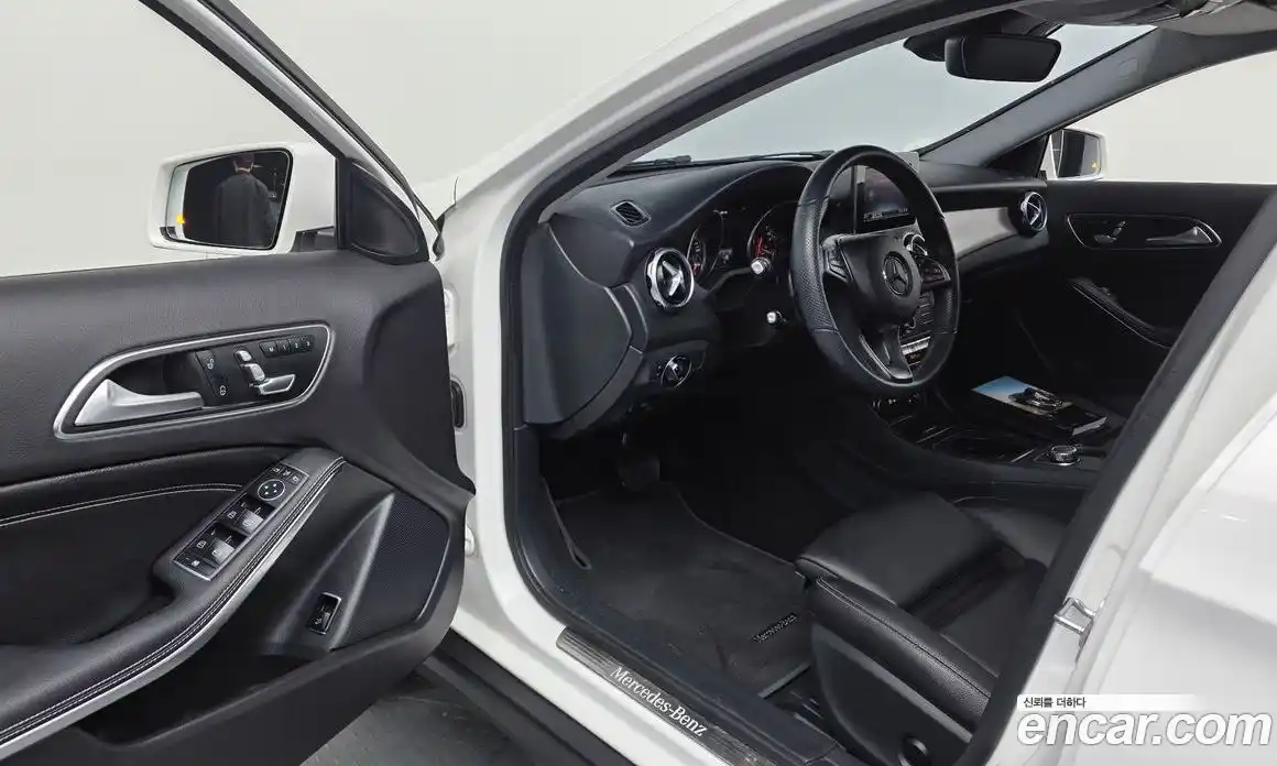 Mercedes-Benz GLA-Class 2019 2.0 гидро в Москве № 1689975, фото 10