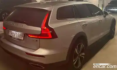 Volvo V60 2021 2.0 гидро в Москве № 1691478, миниатюра 4