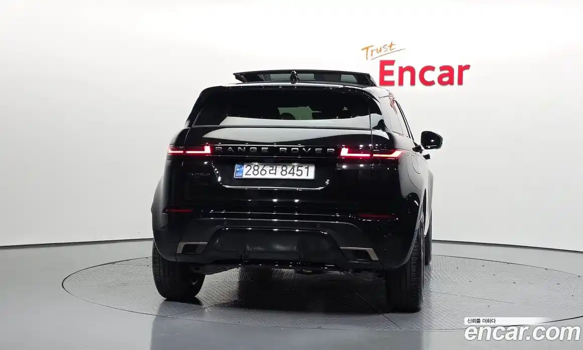 Land Rover Range-Rover Evoque 2025 2.0 гидро в Москве № 1691867, фото 4
