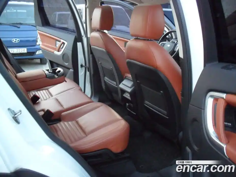 Land Rover Discovery Sport 2016 2.0 гидро в Москве № 1692052, фото 11