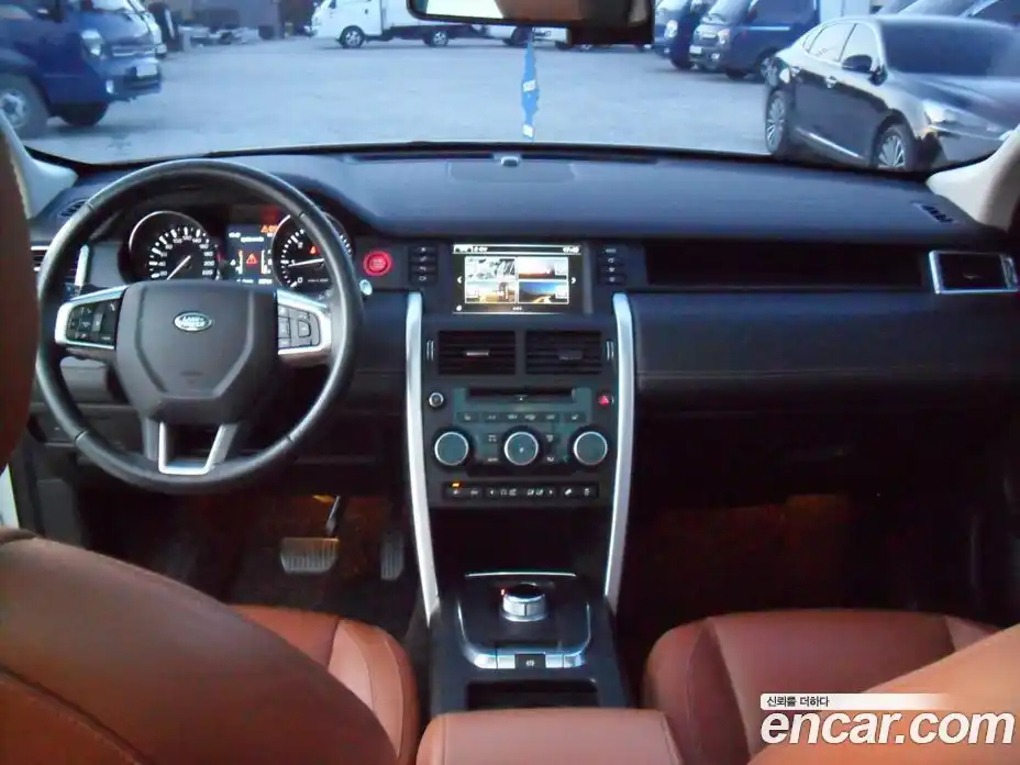 Land Rover Discovery Sport 2016 2.0 гидро в Москве № 1692052, фото 7