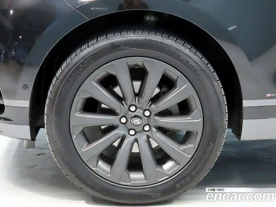 Land Rover Range-Rover Velar 2019 2.0 гидро в Москве № 1692111, фото 19