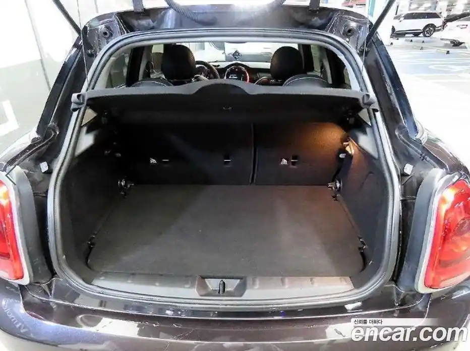 Mini Cooper 2015 1.5 гидро в Москве № 1692659, фото 17