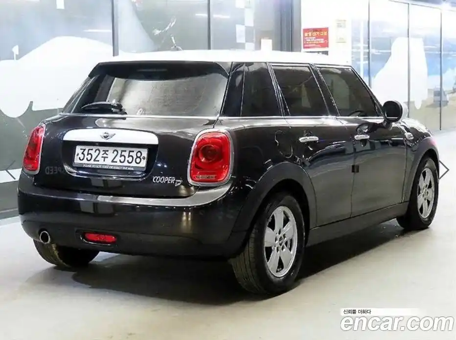 Mini Cooper 2015 1.5 гидро в Москве № 1692659, фото 4