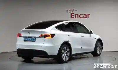 Tesla Model Y RWD