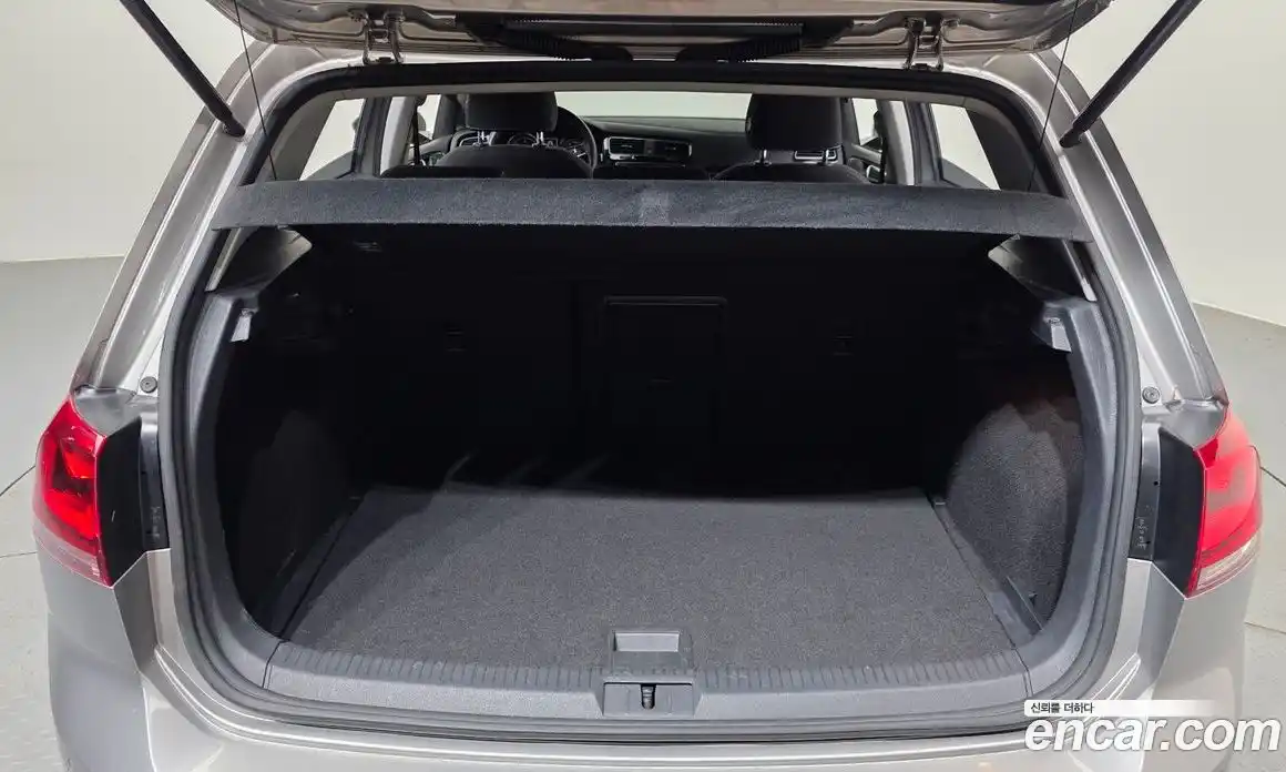 Volkswagen Golf 2015 1.6 гидро в Москве № 1693338, фото 20