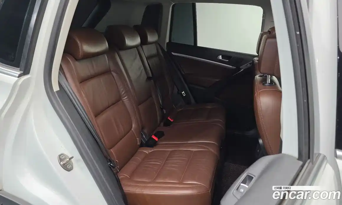 Volkswagen Tiguan 2016 2.0 гидро в Москве № 1693422, фото 11