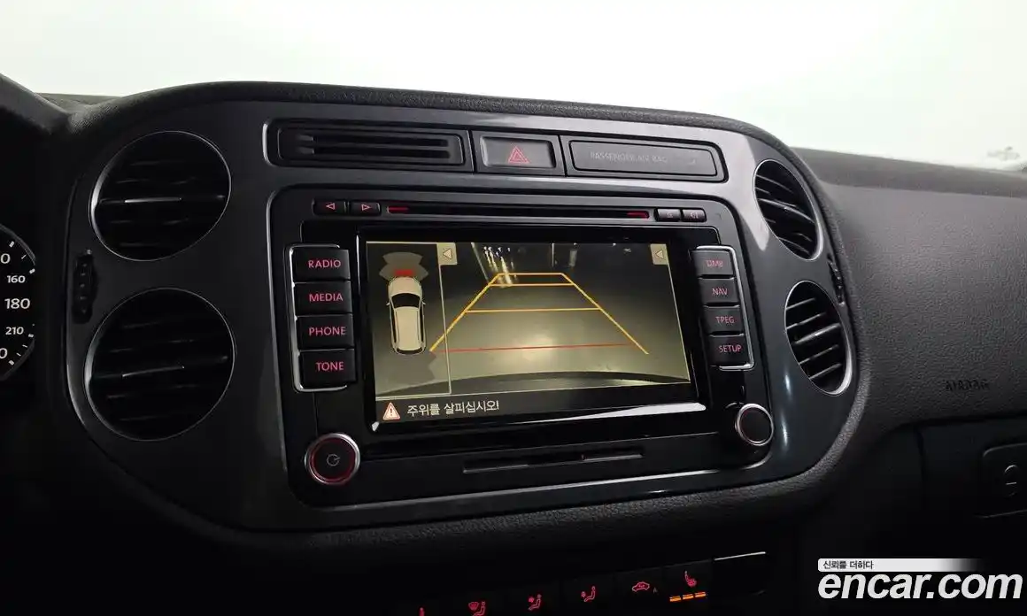 Volkswagen Tiguan 2016 2.0 гидро в Москве № 1693422, фото 14