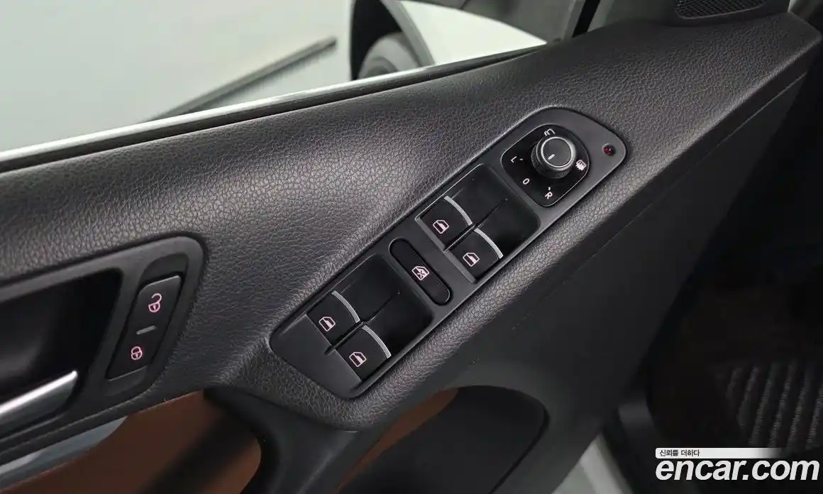 Volkswagen Tiguan 2016 2.0 гидро в Москве № 1693422, фото 17
