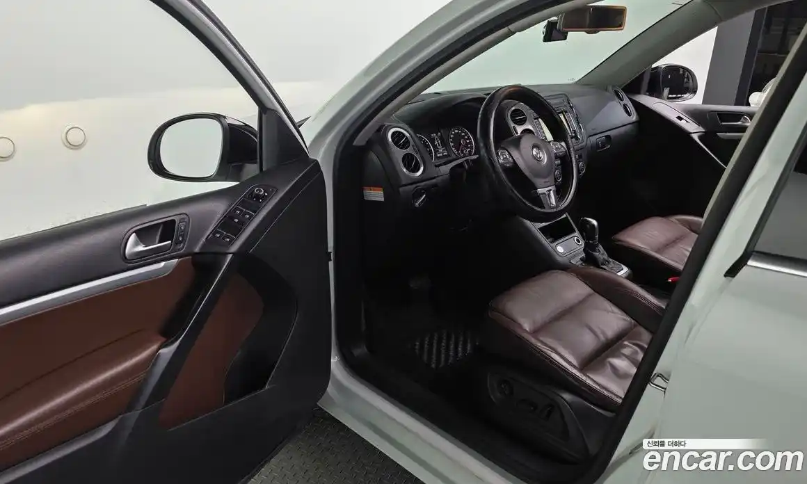 Volkswagen Tiguan 2016 2.0 гидро в Москве № 1693422, фото 10
