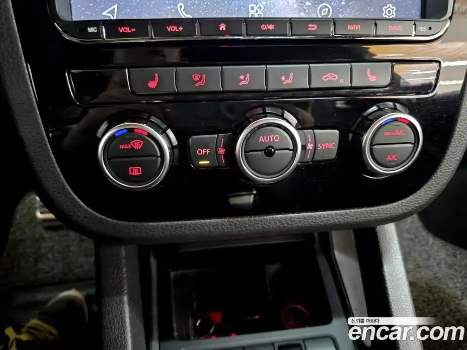 Volkswagen Scirocco 2013 2.0 гидро в Москве № 1693574, фото 11