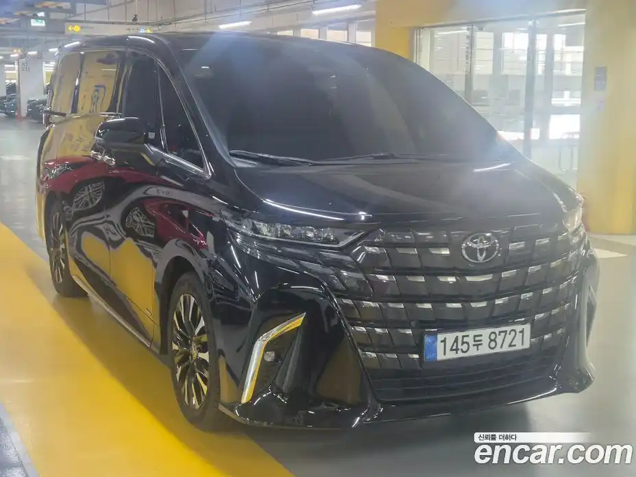 Toyota Alphard 2024 2.5 гидро в Москве № 1695694, фото 2