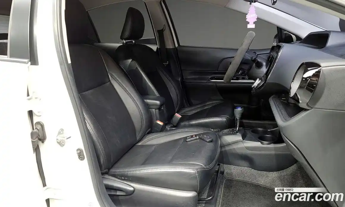 Toyota Prius 2018 1.5 гидро в Москве № 1695846, фото 11