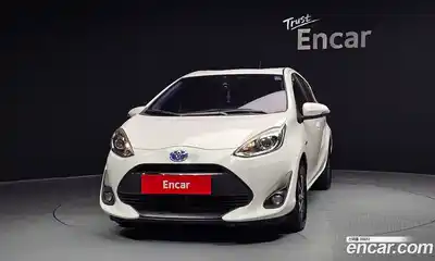 Toyota Prius 2018 1.5 гидро в Москве № 1695846, миниатюра 3