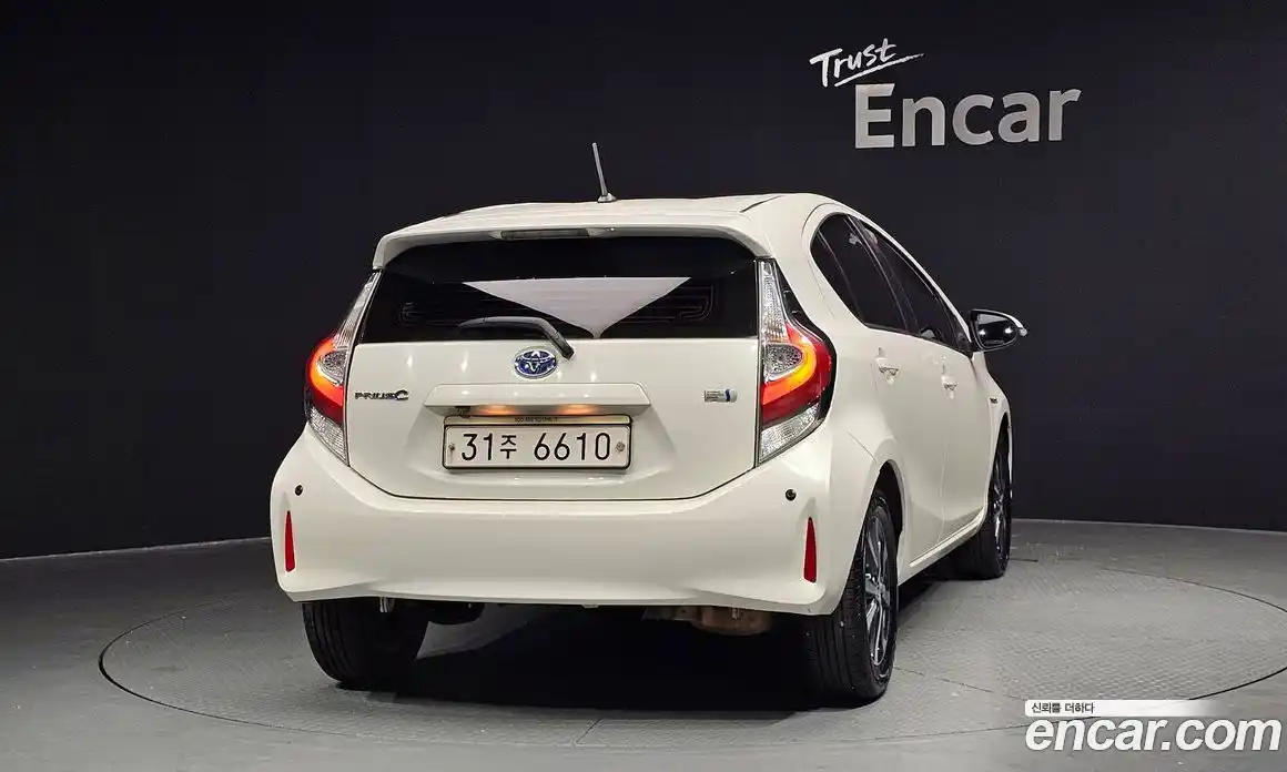 Toyota Prius 2018 1.5 гидро в Москве № 1695846, фото 4