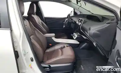 Toyota Prius 2016 1.8 гидро в Москве № 1695855, миниатюра 11