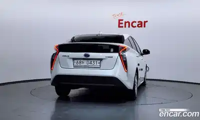 Toyota Prius 2016 1.8 гидро в Москве № 1695855, миниатюра 4