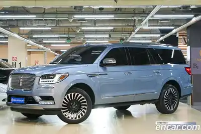 Lincoln Navigator