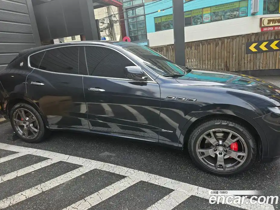 Maserati Levante 2018 3.0 гидро, фото 4
