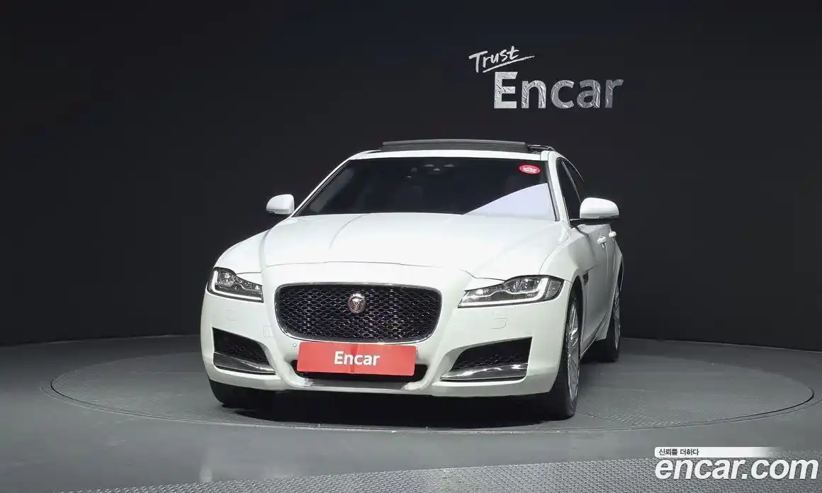 Jaguar XF 2016 2.0 гидро в Москве № 1698816, фото 3