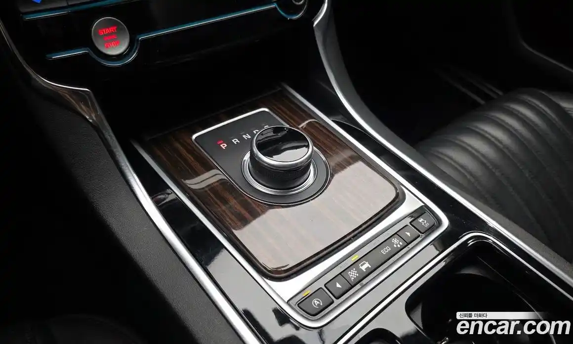Jaguar XF 2016 2.0 гидро в Москве № 1698816, фото 9