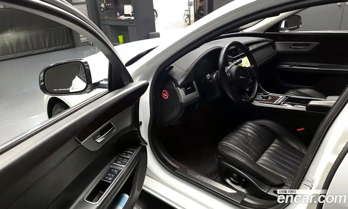 Jaguar XF 2016 2.0 гидро в Москве № 1698816, фото 10