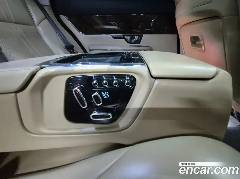 Jaguar XJ 2014 3.0 гидро в Москве № 305208, фото 12