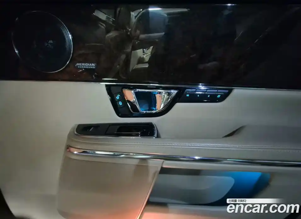 Jaguar XJ 2014 3.0 гидро в Москве № 305208, фото 19