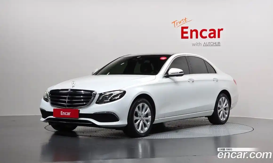 Mercedes-Benz E-Class 2017 2.0 гидро в Москве № 822954, фото 1
