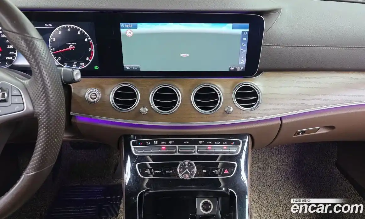 Mercedes-Benz E-Class 2017 2.0 гидро в Москве № 822954, фото 15