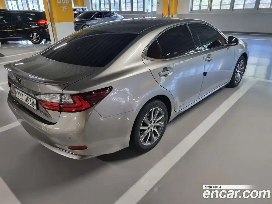 Lexus ES 2016 2.5 гидро в Москве № 1350181, фото 6