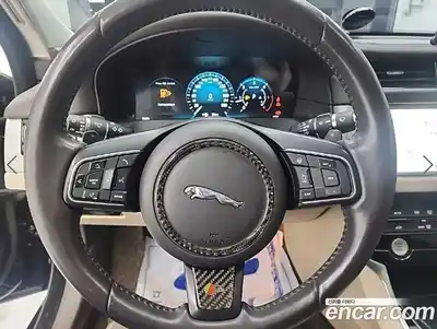 Jaguar XF 2017 2.0 гидро в Москве № 1423073, миниатюра 9