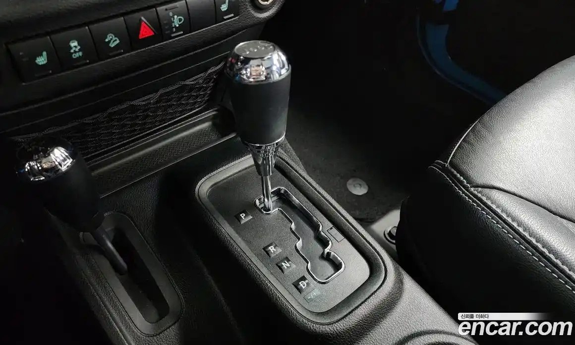 Jeep Wrangler 2017 3.6 гидро в Москве № 145599, фото 9