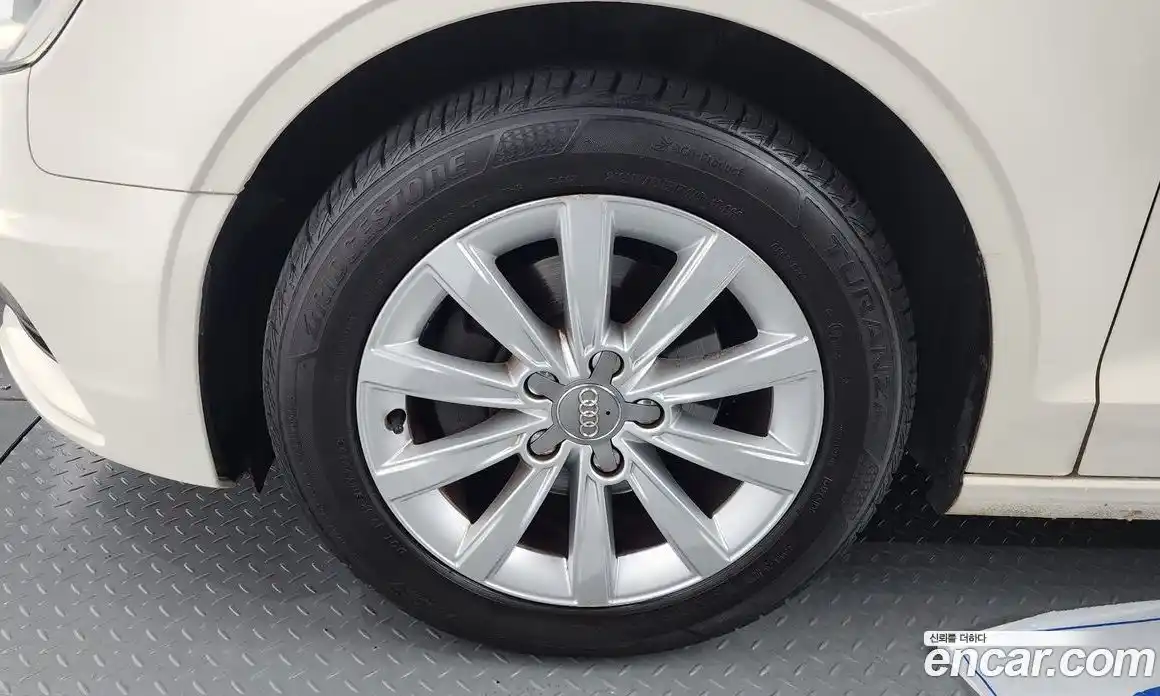 Audi A3 2015 1.6 гидро в Москве № 163775, фото 5