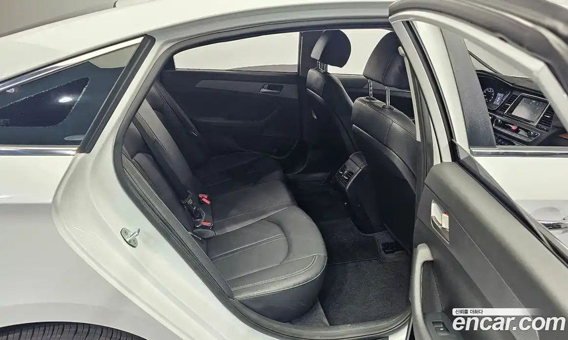 Hyundai Sonata 2019 2.0 гидро в Москве № 1683933, фото 12