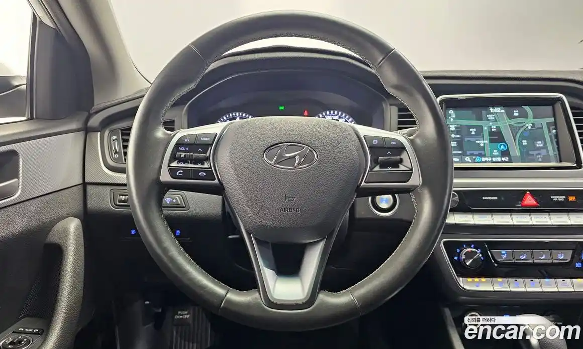 Hyundai Sonata 2019 2.0 гидро в Москве № 1683933, фото 13