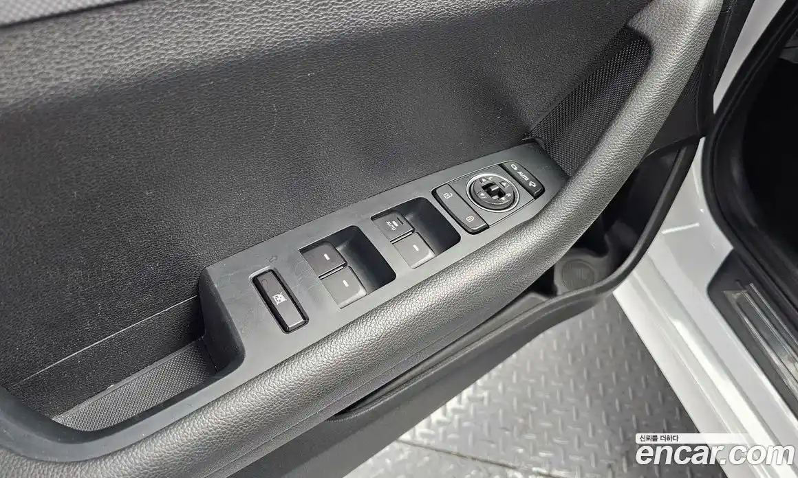 Hyundai Sonata 2019 2.0 гидро в Москве № 1683933, фото 17