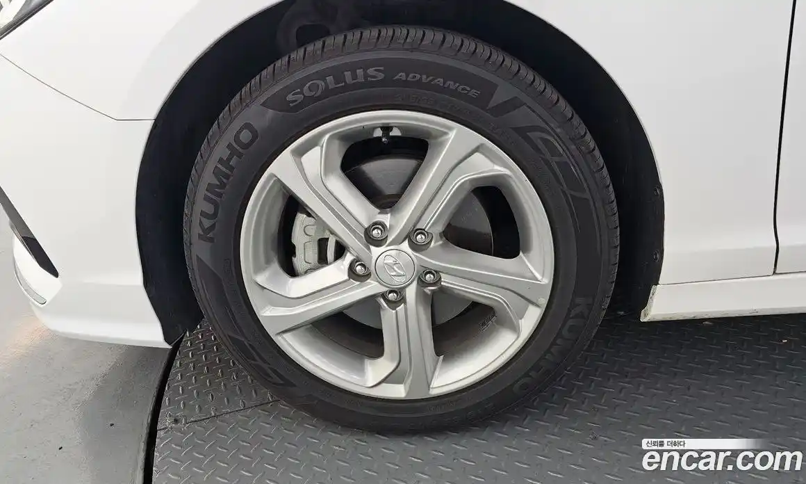 Hyundai Sonata 2019 2.0 гидро в Москве № 1683933, фото 5