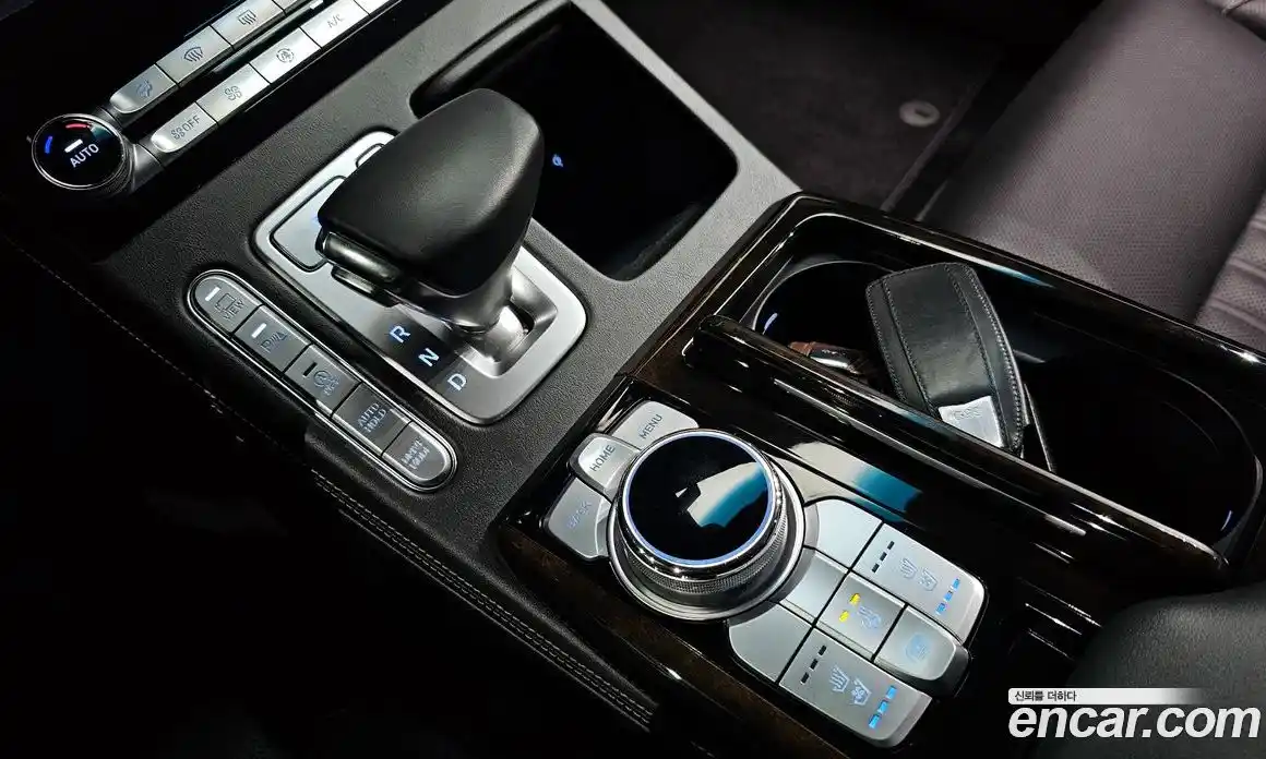 Genesis G90 2020 3.8 гидро в Москве № 1685288, фото 9