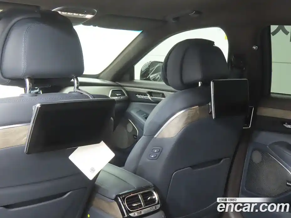 Genesis G90 2019 3.8 гидро в Москве № 1685452, фото 12