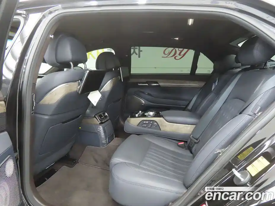 Genesis G90 2019 3.8 гидро в Москве № 1685452, фото 6