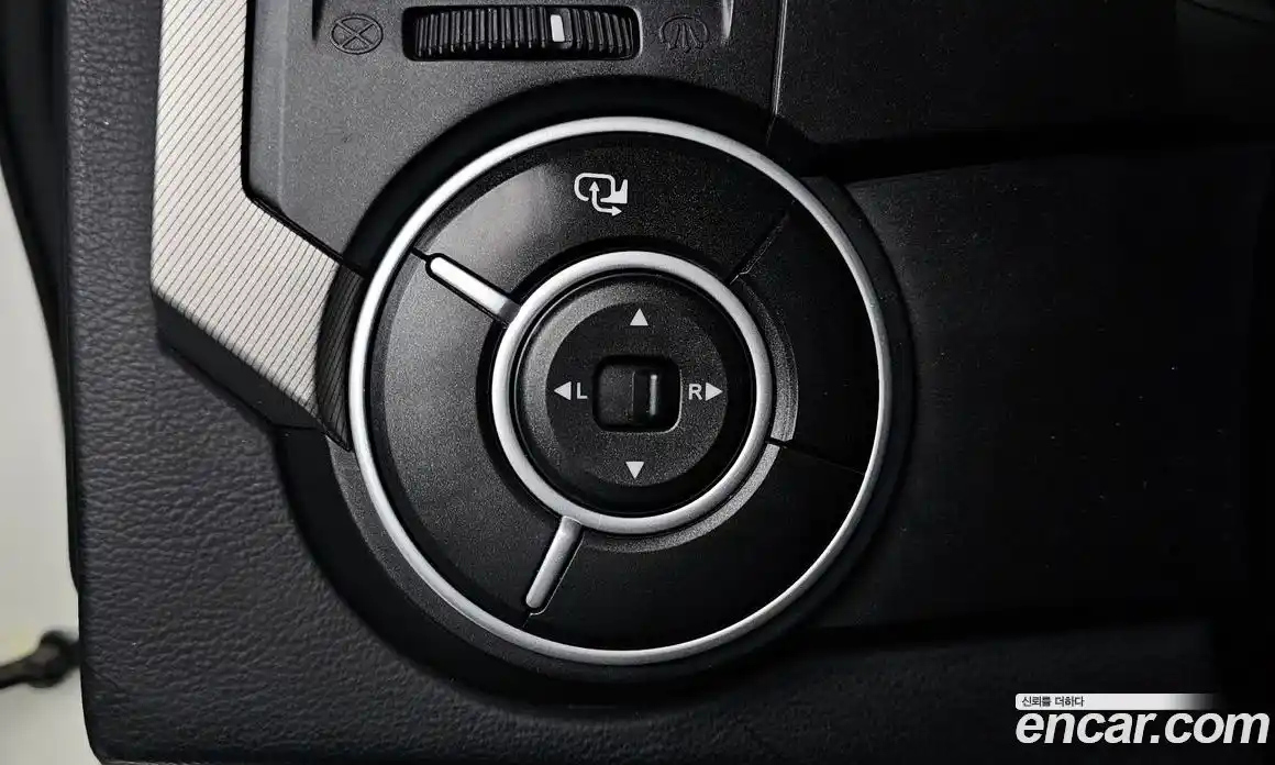 SsangYong Korando 2014 2.0 гидро в Москве № 1686460, фото 13