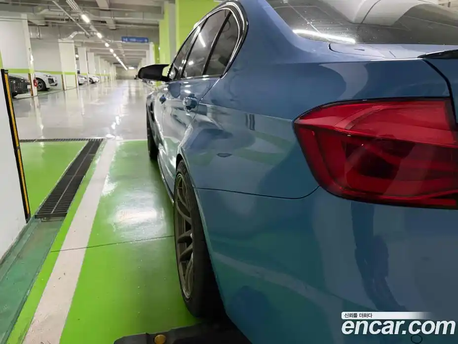 BMW M3 2018 3.0 механика в Москве № 1687008, фото 18
