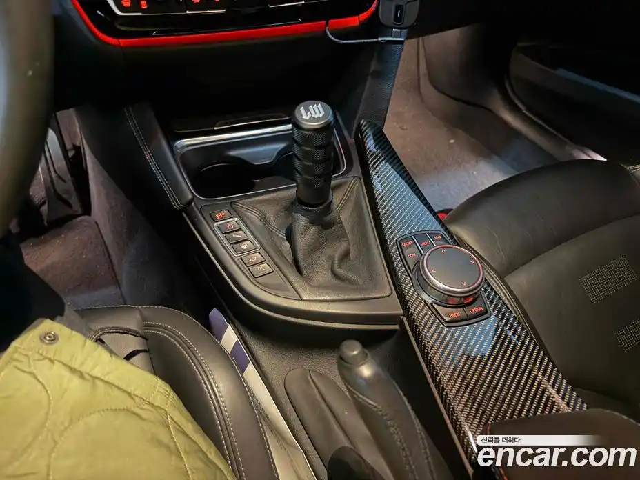 BMW M3 2018 3.0 механика в Москве № 1687008, фото 9